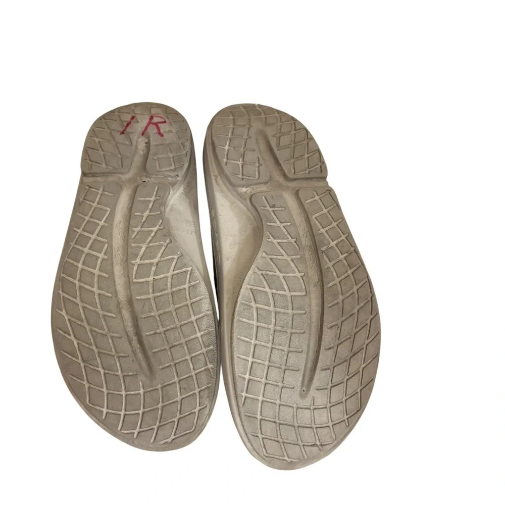 OOFOS OOahh Slide Sandals Tan Recovery Footwear Mens 7 Womens 9 EU 40